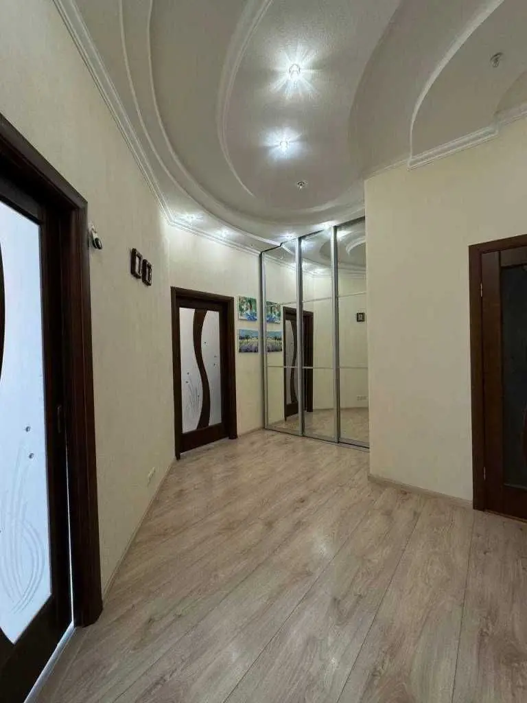 Фото Продаю 2 кімнатну квартиру, 64 кв. м, Ковальський пров.  Біла Церква, ціна: 95000 USD, код 6172