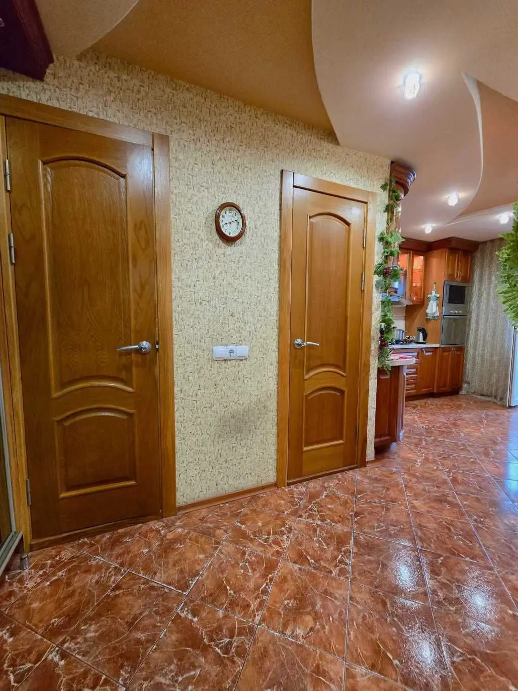 Фото Продаю 2-комнатную квартиру, 67 кв. м, Академический пер.  Белая Церковь, цена: 78000 USD, код 6183
