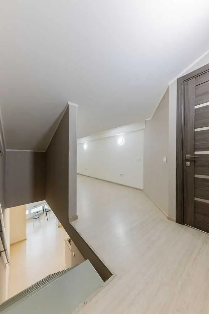 Фото Selling a 3-room apartment, 70 sq.m., Bogolubova Street 5 Sofiivska Borschahivka, price: 86000 USD, code 6191
