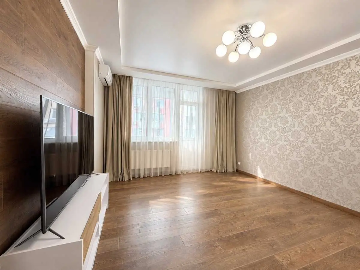 Фото Selling a 1-room apartment, 52 sq.m., Mykhaila Derehusa Street  Kyiv, price: 126800 USD, code 6193