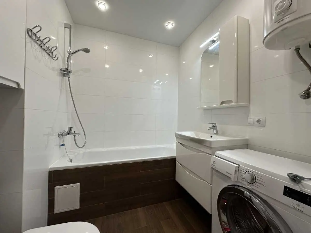 Фото Selling a 1-room apartment, 52 sq.m., Mykhaila Derehusa Street  Kyiv, price: 126800 USD, code 6193