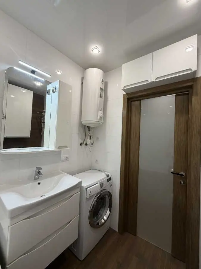 Фото Selling a 1-room apartment, 52 sq.m., Mykhaila Derehusa Street  Kyiv, price: 126800 USD, code 6193