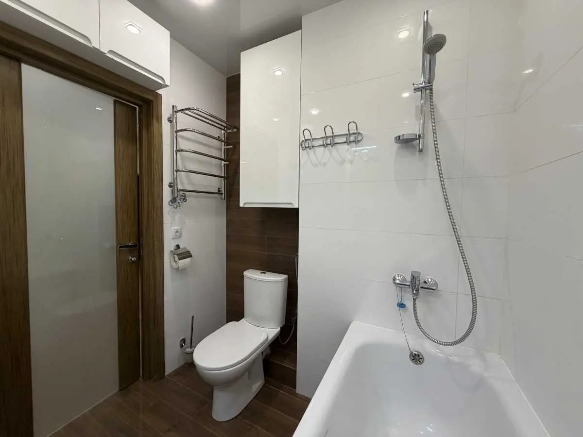 Фото Selling a 1-room apartment, 52 sq.m., Mykhaila Derehusa Street  Kyiv, price: 126800 USD, code 6193