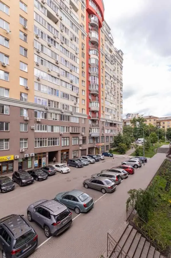 Фото Selling a 1-room apartment, 52 sq.m., Mykhaila Derehusa Street  Kyiv, price: 126800 USD, code 6193
