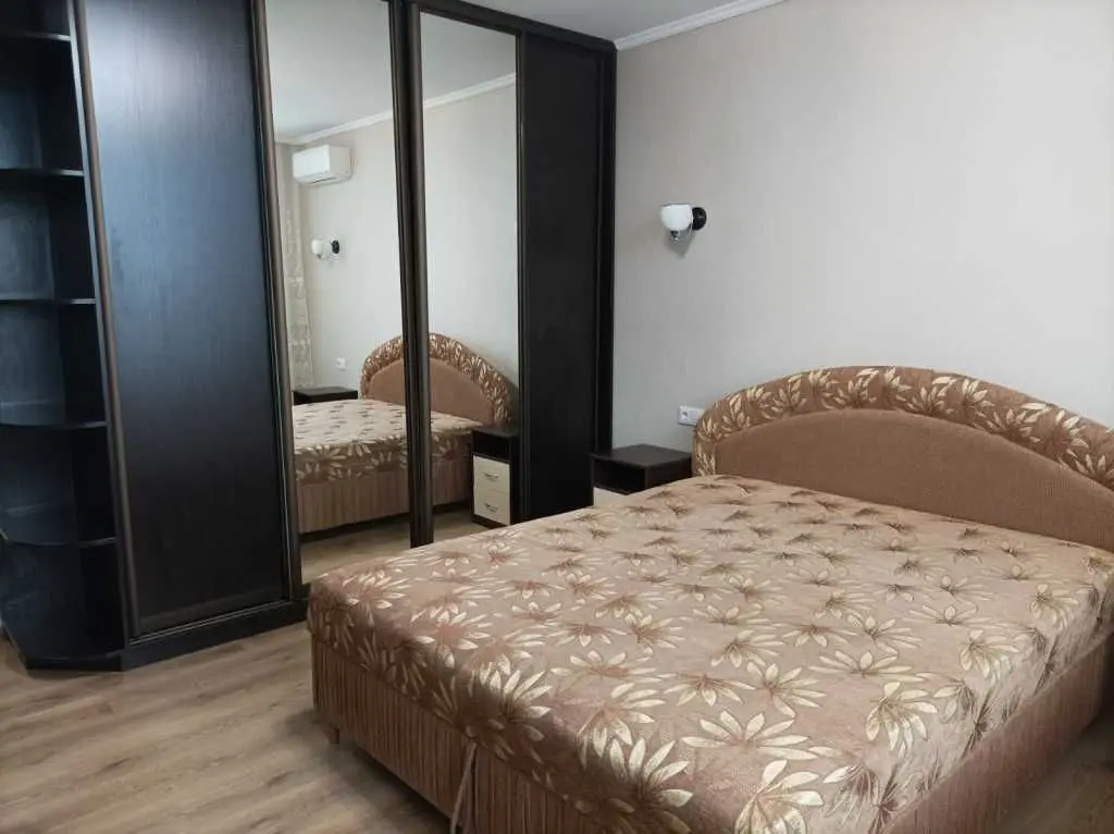 Фото Rent a 3-room apartment, Mykoly Bazhana Avenue  Kyiv for long-term rent, price: 28000 UAH, code 6197