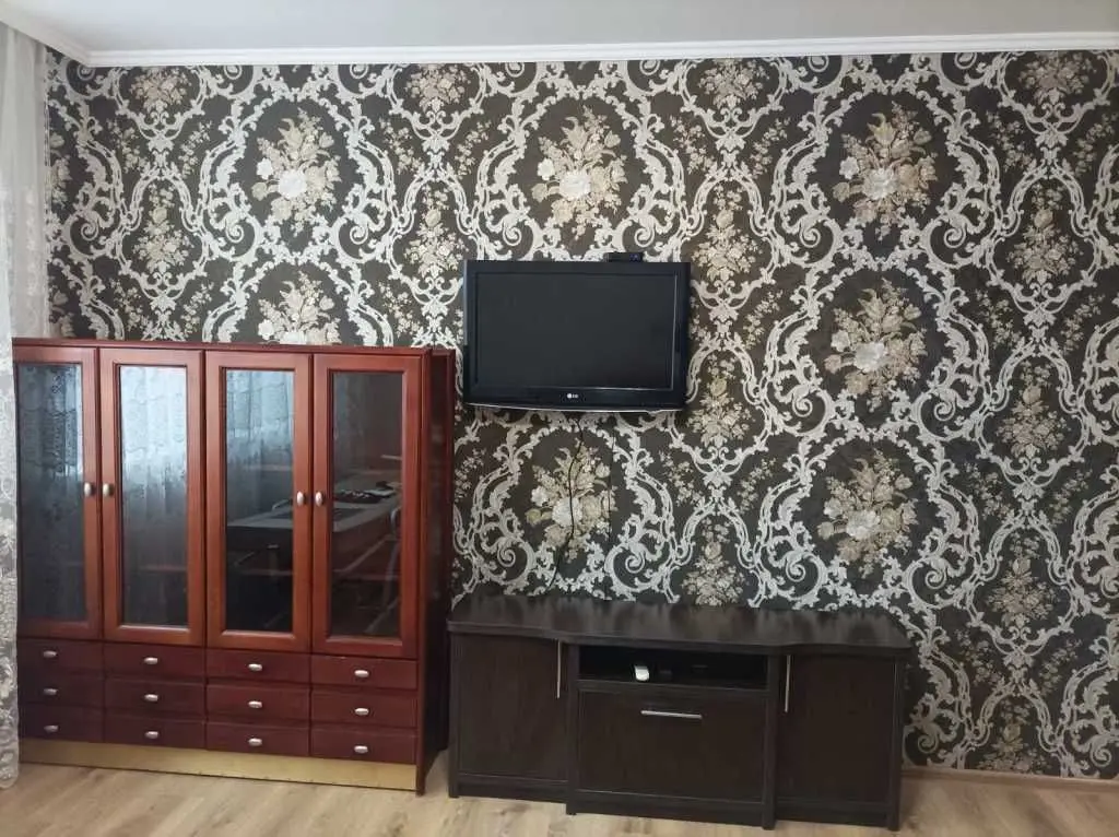 Фото Rent a 3-room apartment, Mykoly Bazhana Avenue  Kyiv for long-term rent, price: 28000 UAH, code 6197