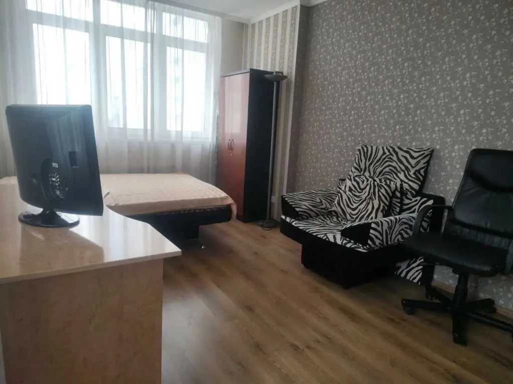 Фото Rent a 3-room apartment, Mykoly Bazhana Avenue  Kyiv for long-term rent, price: 28000 UAH, code 6197