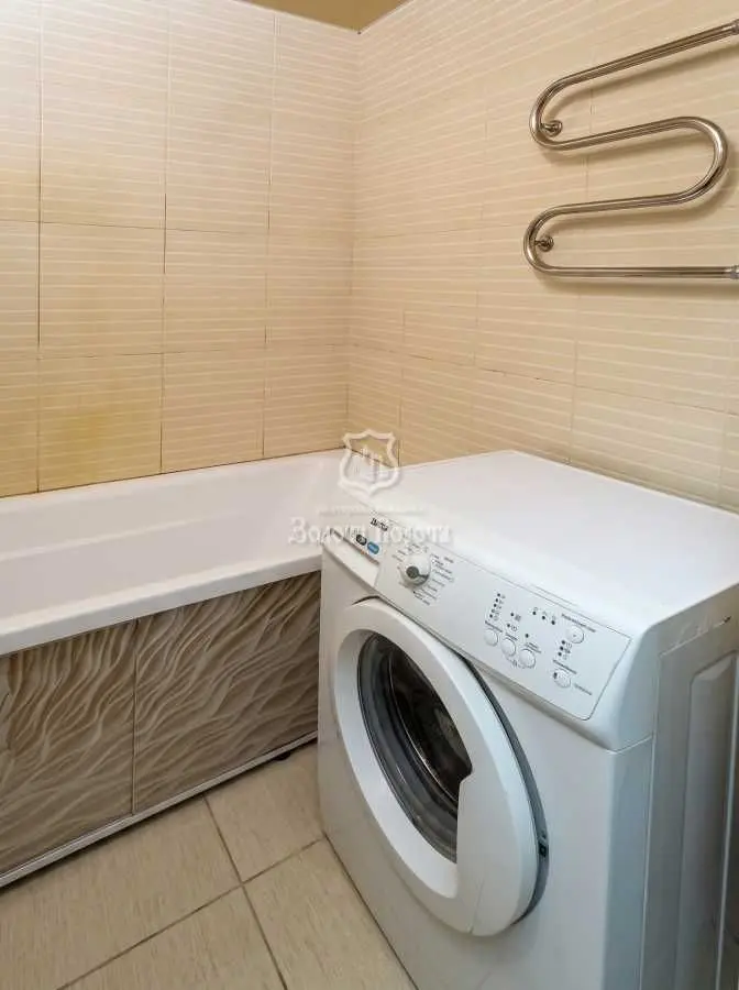 Фото Selling a 1-room apartment, 38.6 sq.m., Vitchyznyana street  Rohoziv, price: 27000 USD, code 6202
