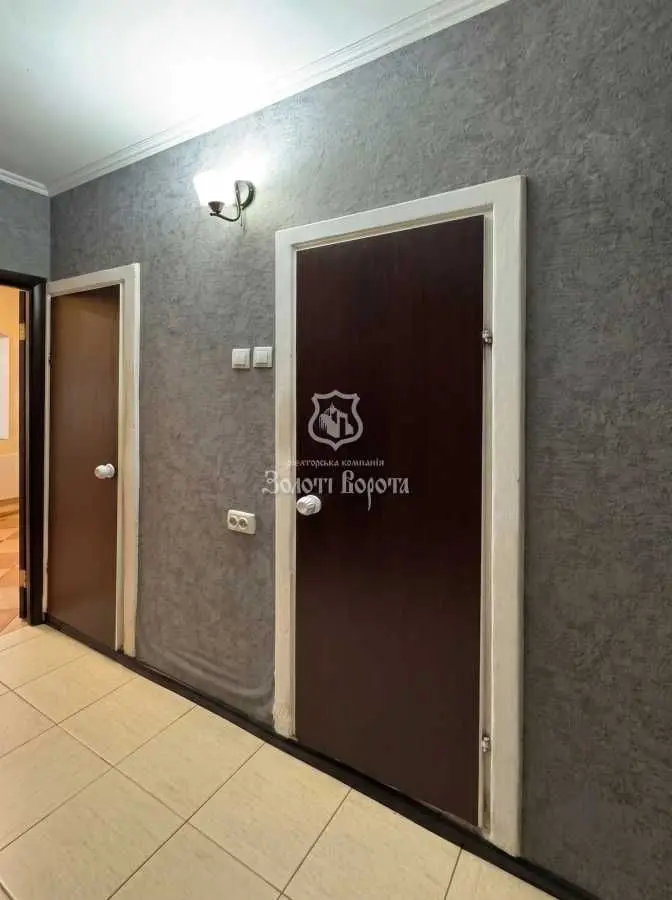 Фото Selling a 1-room apartment, 38.6 sq.m., Vitchyznyana street  Rohoziv, price: 27000 USD, code 6202