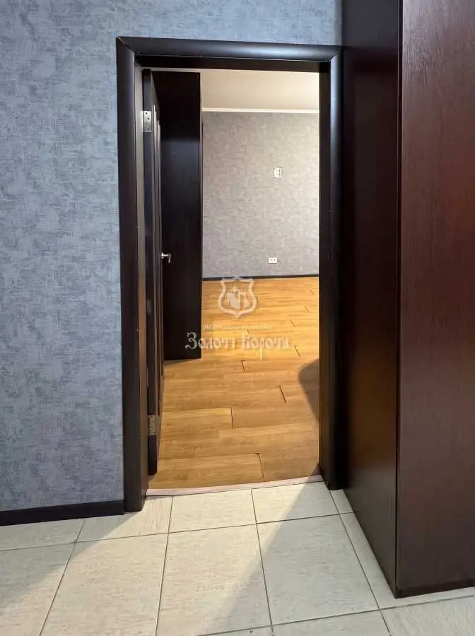 Фото Selling a 1-room apartment, 38.6 sq.m., Vitchyznyana street  Rohoziv, price: 27000 USD, code 6202