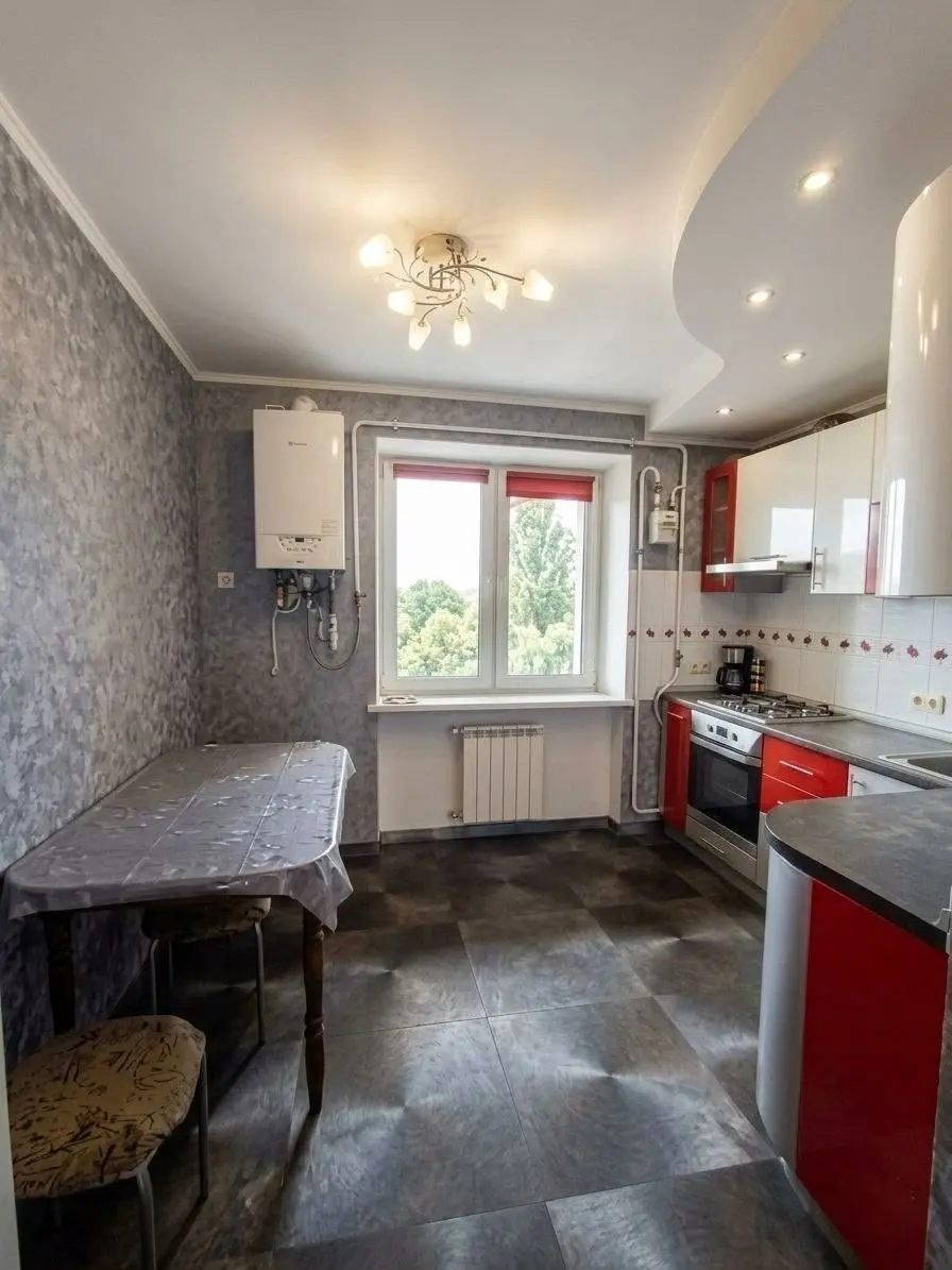 Фото Продаю 4 кімнатну квартиру, 79.2 кв. м, Білоцерківська вул.  Тараща, ціна: 60000 $, код 6213