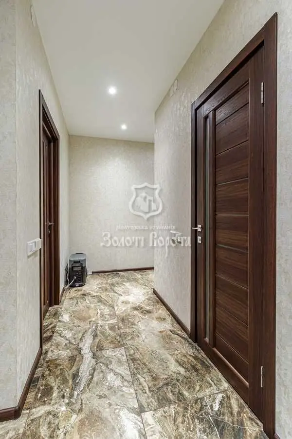 Фото Продаю 1-комнатную квартиру, 48 кв. м, Каменская ул. (Днепродзержинская)  Киев, цена: 49900 USD, код 6215