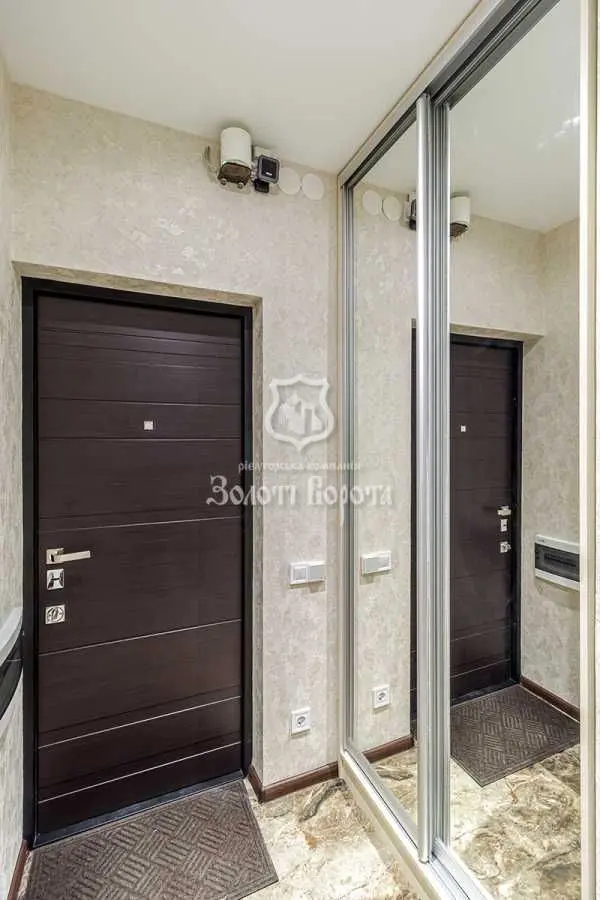 Фото Продаю 1-комнатную квартиру, 48 кв. м, Каменская ул. (Днепродзержинская)  Киев, цена: 49900 USD, код 6215