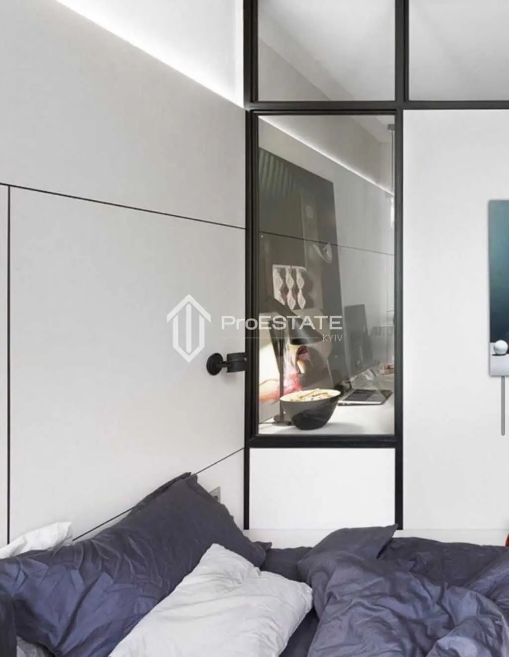 Фото Selling a 1-room apartment, 44 sq.m., Reheneratorna Street  Kyiv, price: 95000 USD, code 6234