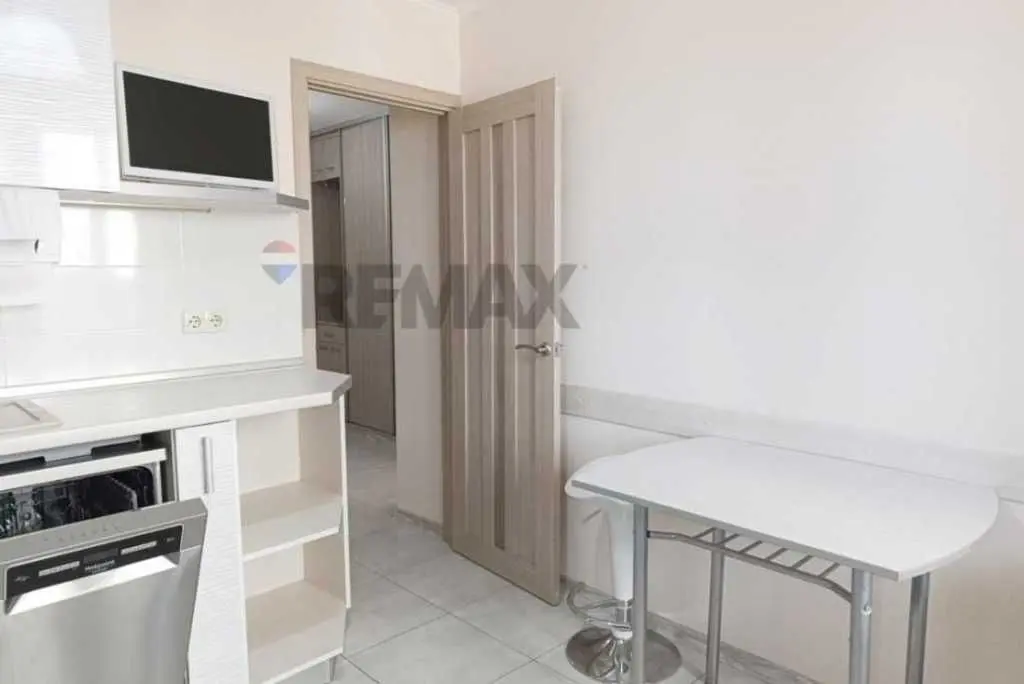 Фото Selling a 1-room apartment, 42 sq.m., Symona Petliury Street (Cherniakhovskoho Street) 36 Brovary, price: 59000 USD, code 6236
