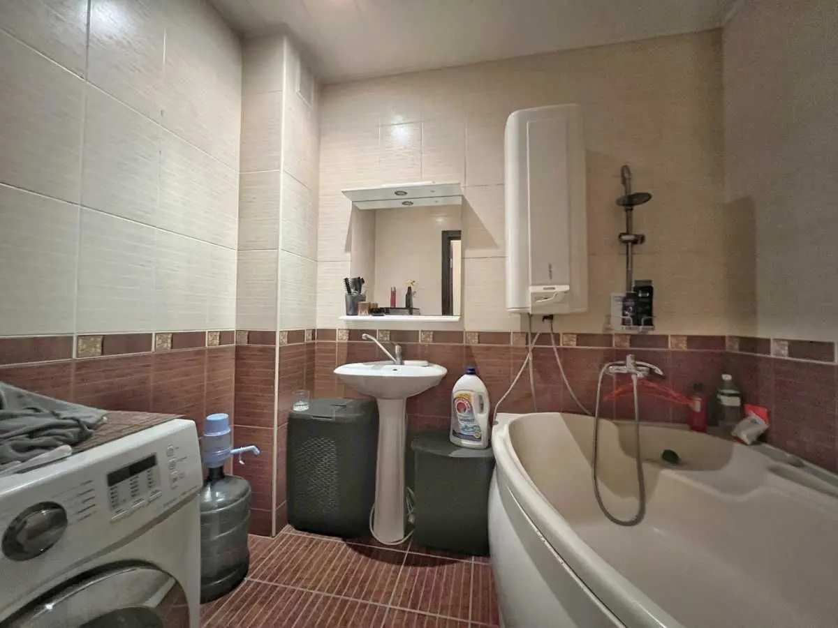 Фото Selling a 3-room apartment, 88.4 sq.m., Liskivska Street 32/51 Kyiv, price: 95000 USD, code 6240