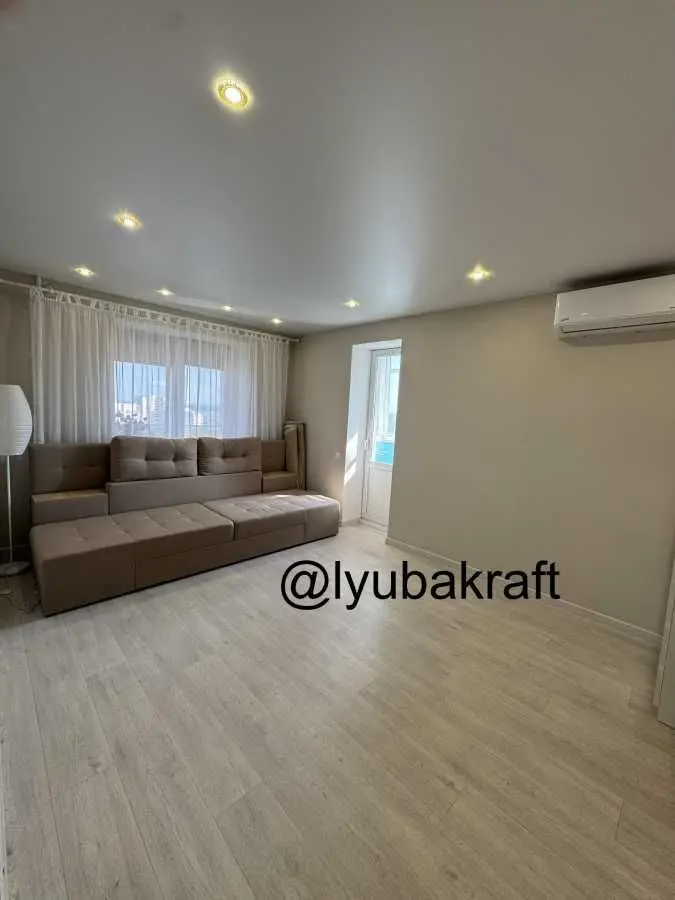 Фото Продаю 2-комнатную квартиру, 51 кв. м, Золочевская ул. 21 Харьков, цена: 44000 USD, код 6248