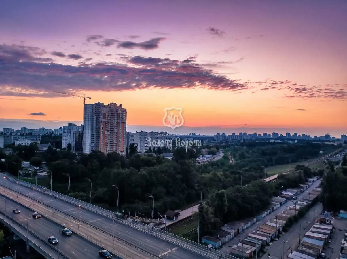 Фото Продаю 1 кімнатну квартиру, 42.5 кв. м, Любомира Гузара просп. (Космонавта Комарова)  Київ, ціна: 69000 USD, код 6264
