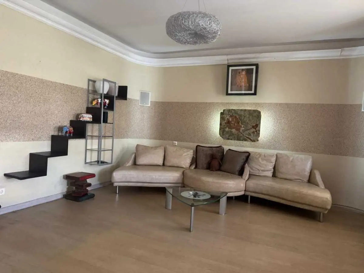 Фото Зняти 3 кімнатну квартиру, В’ячеслава Чорновола вул. 25 Київ в довгострокову оренду, ціна: 35500 UAH, код 6274