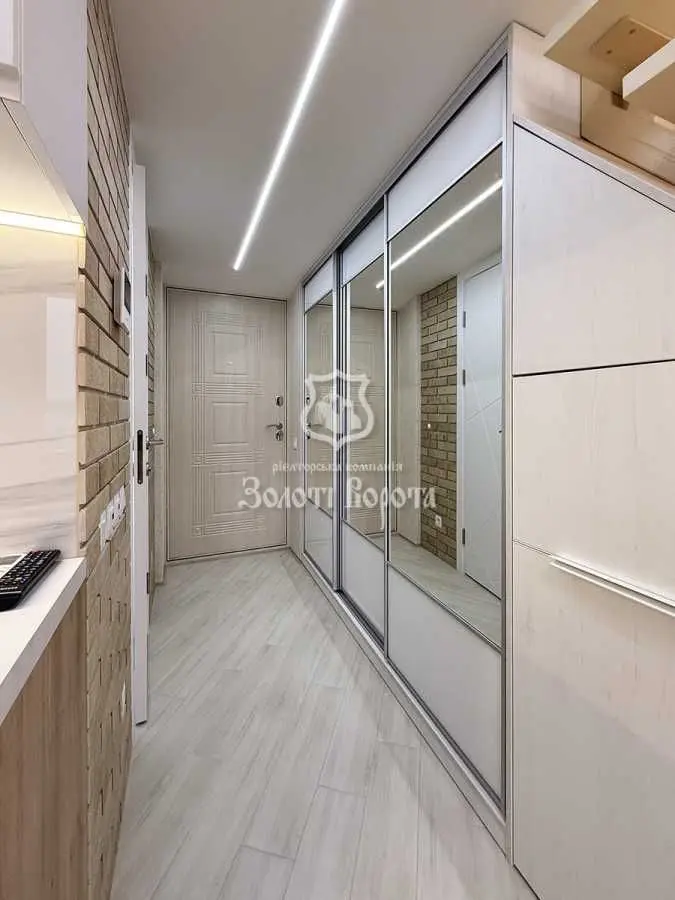 Фото Selling a 1-room apartment, 25 sq.m., Kamianska Street (Dniprodzerzhynska Street)  Kyiv, price: 49900 USD, code 6276