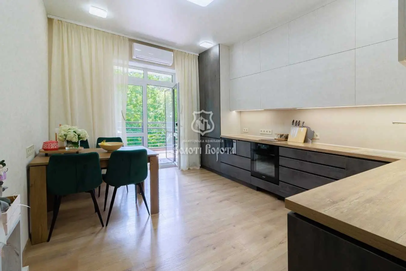 Фото Продаю 3-комнатную квартиру, 112 кв. м, Подлесная ул.  Зазим’я, цена: 132000 USD, код 6278