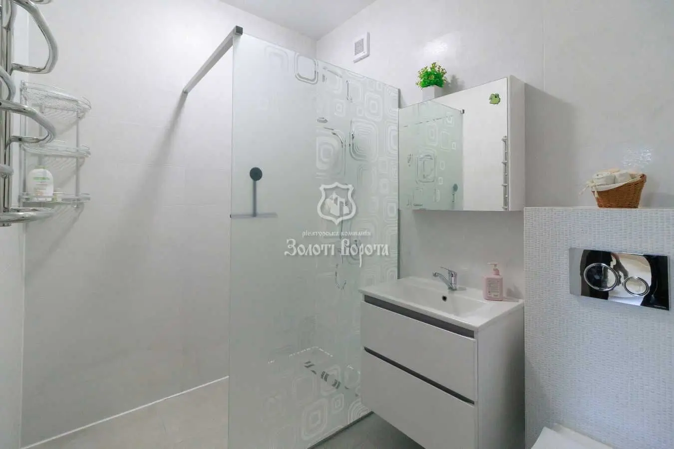 Фото Продаю 3-комнатную квартиру, 112 кв. м, Подлесная ул.  Зазим’я, цена: 132000 USD, код 6278