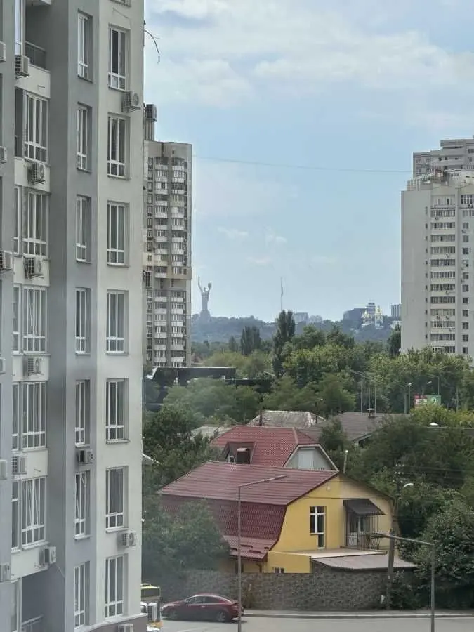 Фото Selling a 2-room apartment, 66.5 sq.m., Kakhovska Street  Kyiv, price: 129000 USD, code 6286