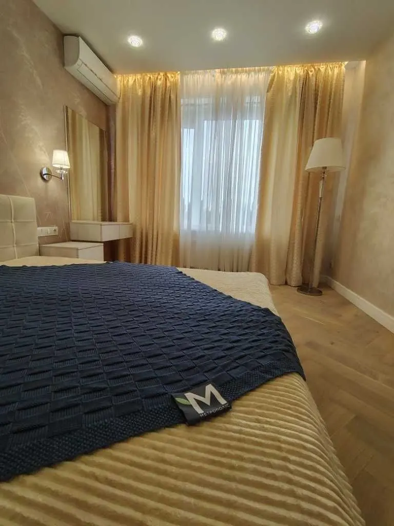 Фото Rent a 2-room apartment, Akademika Hlushkova Avenue  Kyiv for long-term rent, price: 30000 UAH, code 6296