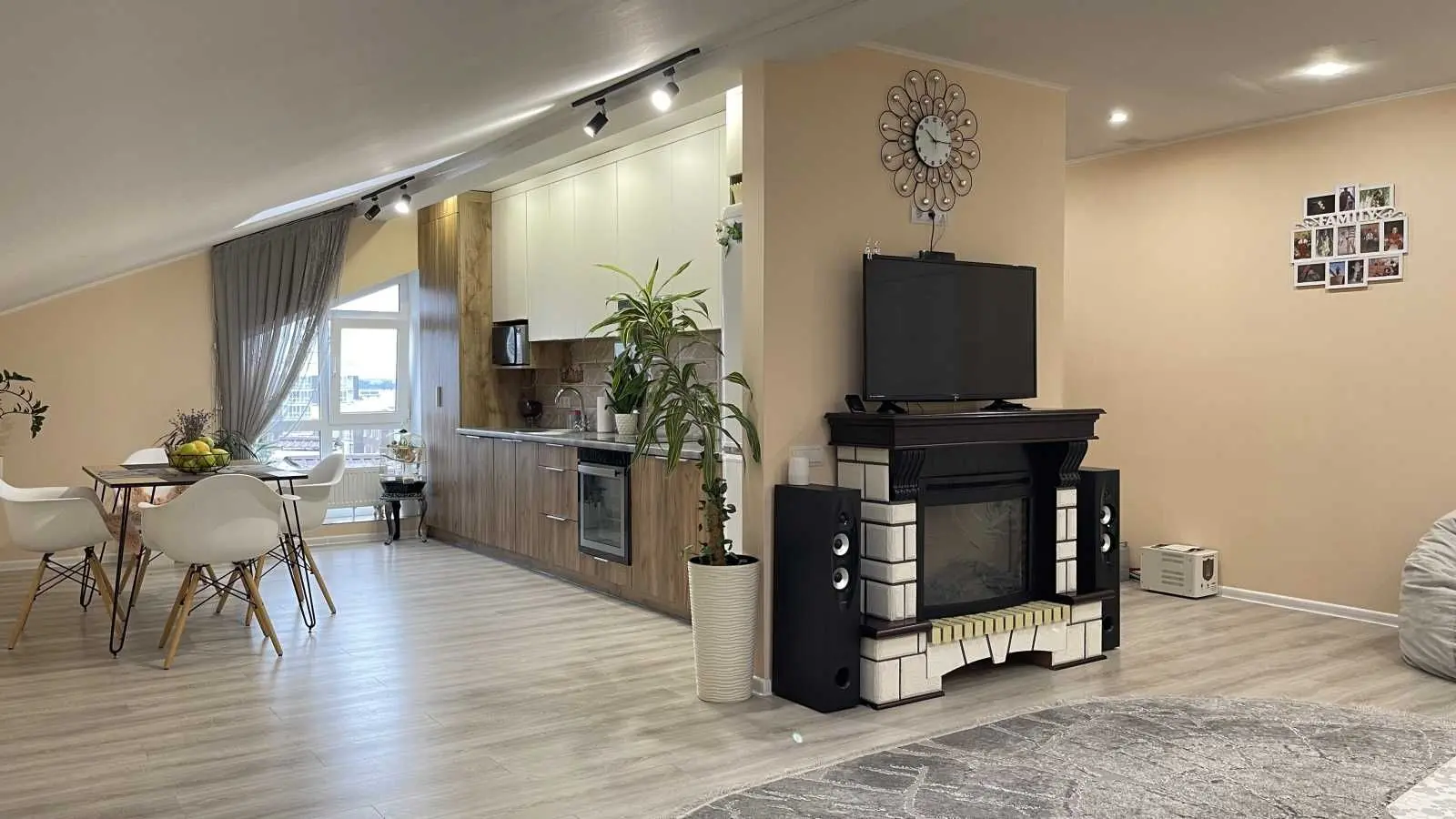 Фото Продаю 3 кімнатну квартиру, 118.6 кв. м, Січових стрільців вул.  Хмельницький, ціна: 100000 USD, код 6308