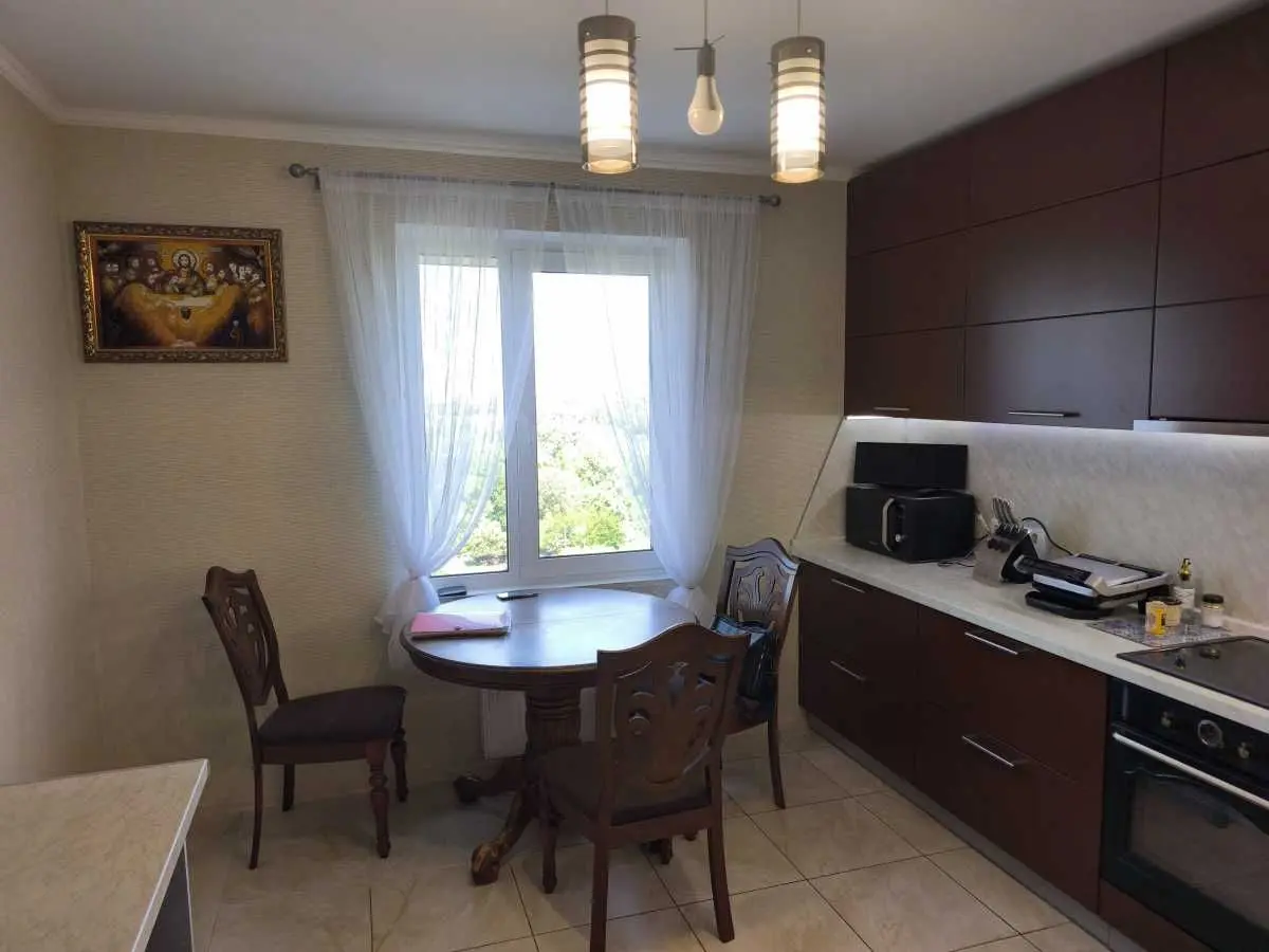 Фото Продаю 3 кімнатну квартиру, 98.2 кв. м, Здолбунівська вул. 13 Київ, ціна: 145000 USD, код 6312