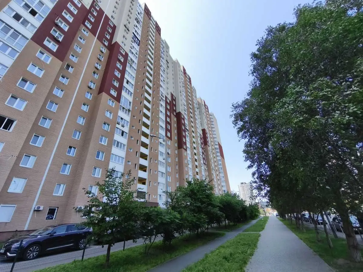 Фото Продаю 3 кімнатну квартиру, 98.2 кв. м, Здолбунівська вул. 13 Київ, ціна: 145000 USD, код 6312