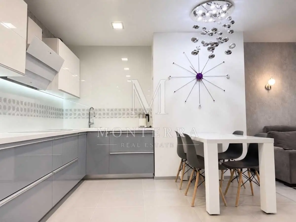 Фото Продаю 2-комнатную квартиру, 95.5 кв. м, Вышгородская ул. 45 Киев, цена: 217000 USD, код 6317