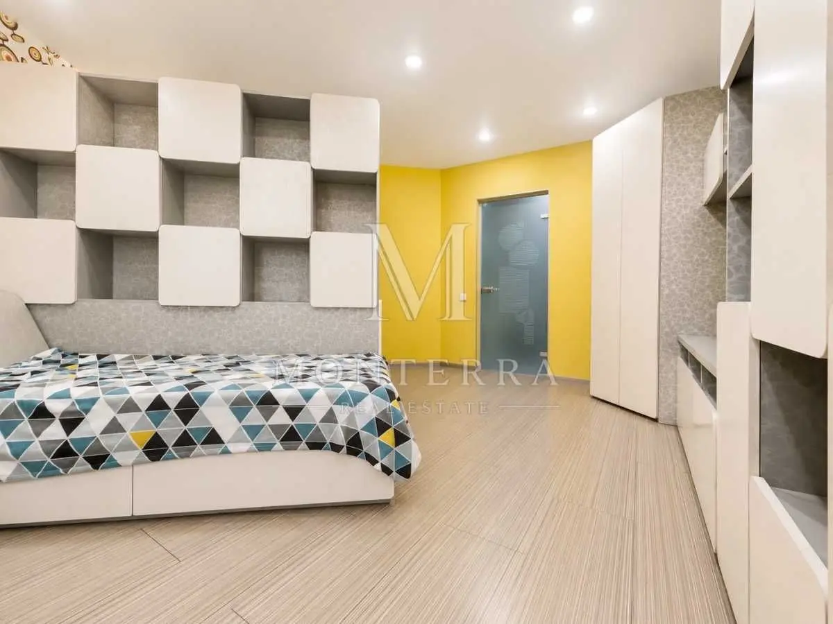 Фото Продаю 2-комнатную квартиру, 95.5 кв. м, Вышгородская ул. 45 Киев, цена: 217000 USD, код 6317