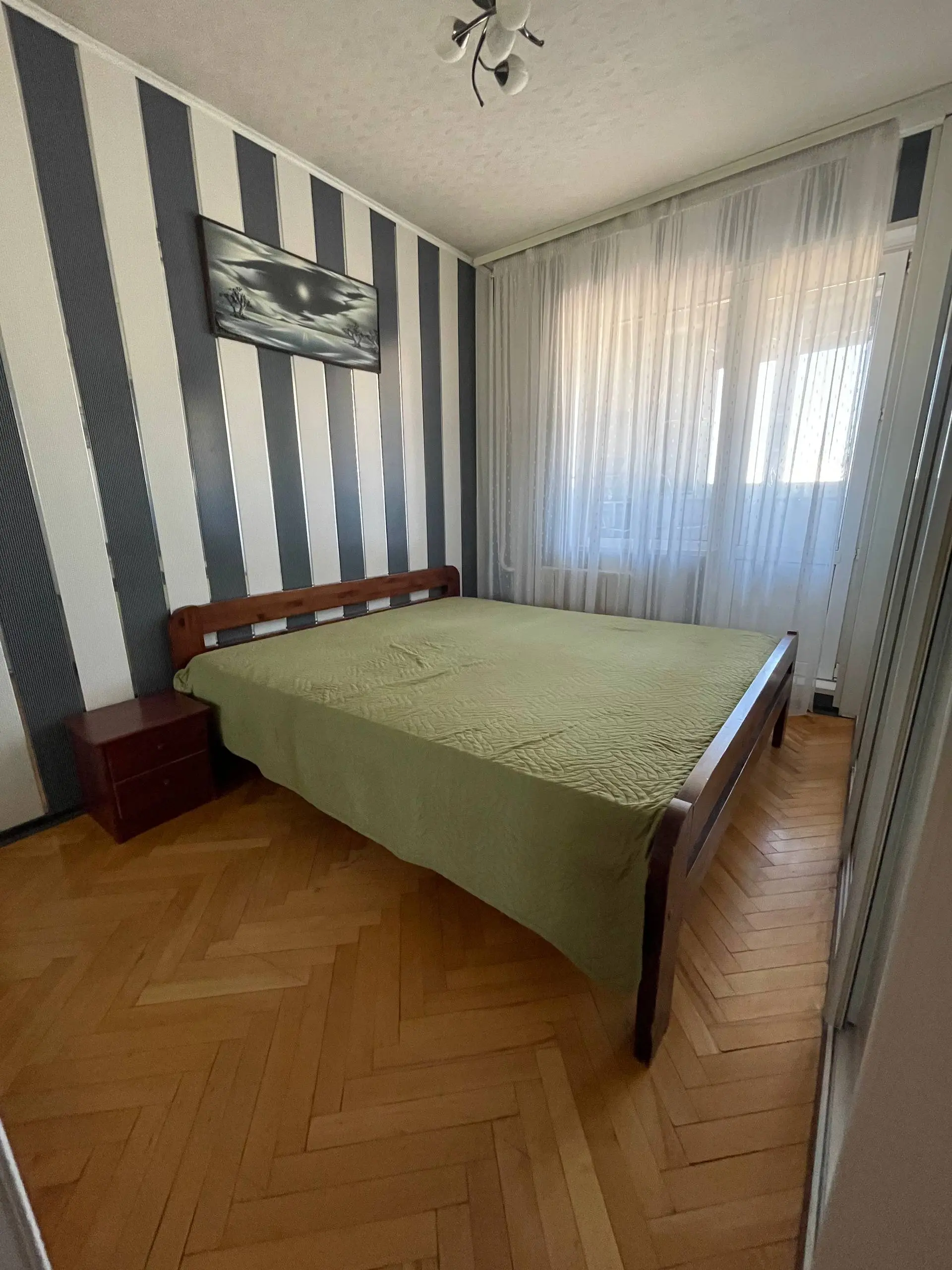 Фото Зняти 3 кімнатну квартиру, Ревуцького вул. 10/2 Київ в довгострокову оренду, ціна: 19000 UAH, код 6328