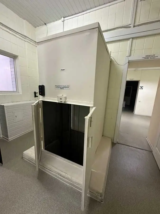 Фото Продаю склад, 320 кв. м, Прирічна вул.  Київ, ціна: 800 USD, код 6330