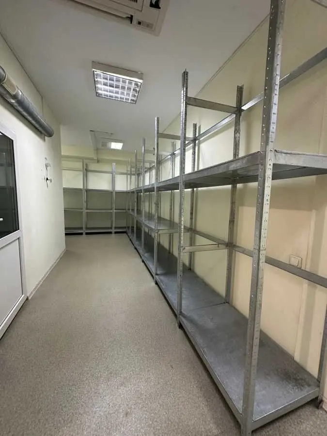Фото Продаю склад, 320 кв. м, Прирічна вул.  Київ, ціна: 800 USD, код 6330