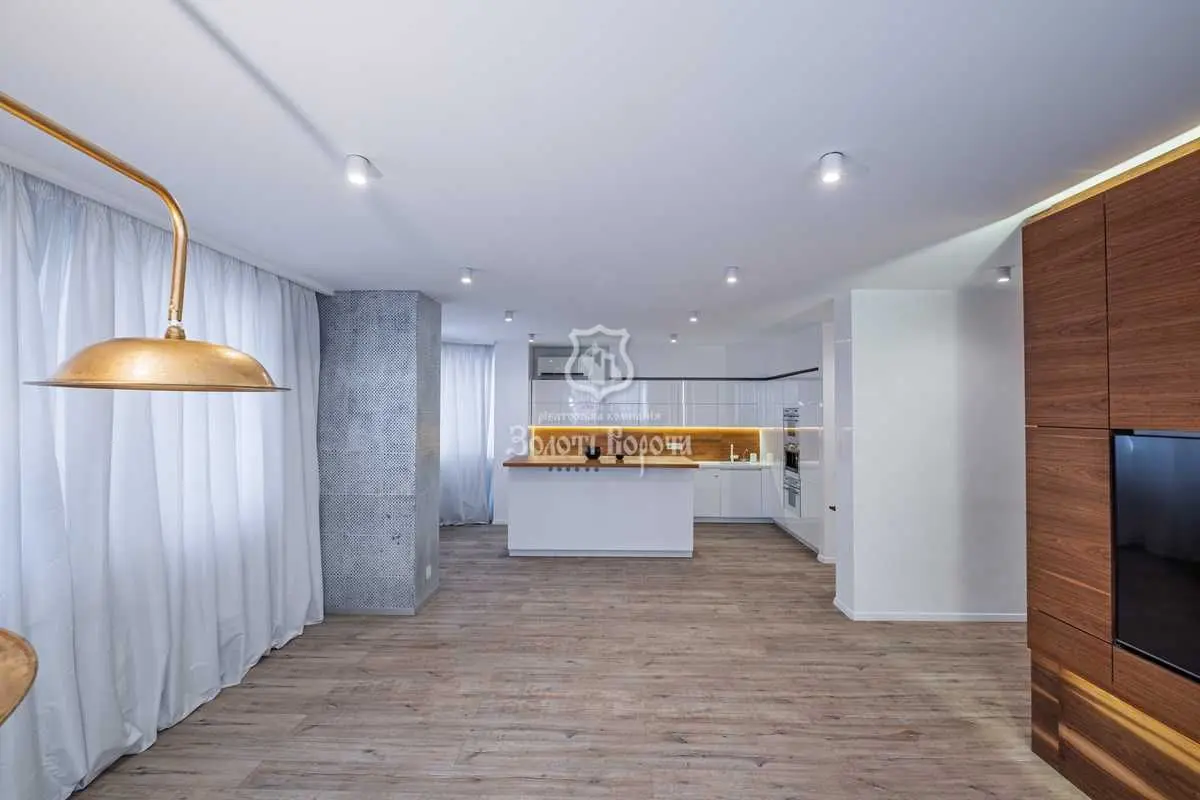 Фото Selling a 3-room apartment, 117.5 sq.m., Anny Akhmatovoi Street 13д Kyiv, price: 189000 USD, code 6355