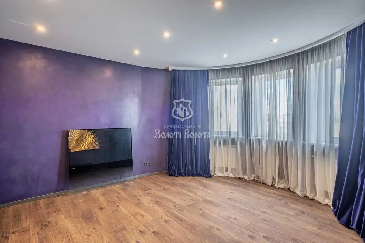 Фото Selling a 3-room apartment, 117.5 sq.m., Anny Akhmatovoi Street 13д Kyiv, price: 189000 USD, code 6355