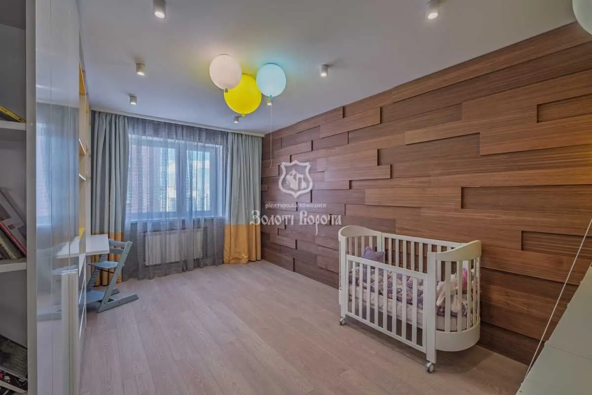 Фото Selling a 3-room apartment, 117.5 sq.m., Anny Akhmatovoi Street 13д Kyiv, price: 189000 USD, code 6355