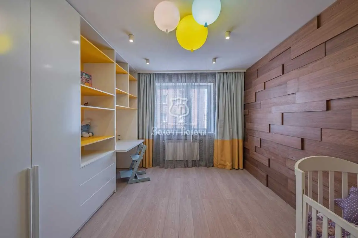 Фото Selling a 3-room apartment, 117.5 sq.m., Anny Akhmatovoi Street 13д Kyiv, price: 189000 USD, code 6355