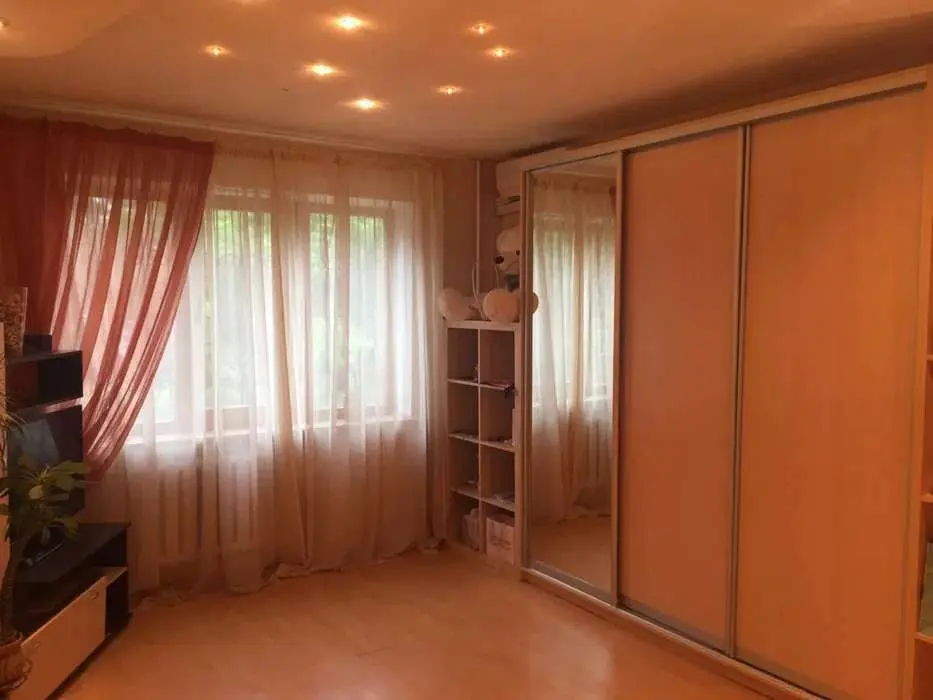 Фото Продаю 1 кімнатну квартиру, 38 кв. м, Петра Запорожця вул. 14/3 Київ, ціна: 49900 UAH, код 6357