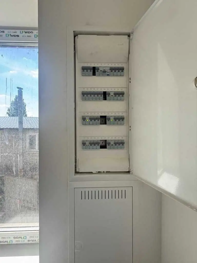 Фото Продаю офис, 246.5 кв. м, Академика Заболотного ул.  Киев, цена: 330000 USD, код 6359