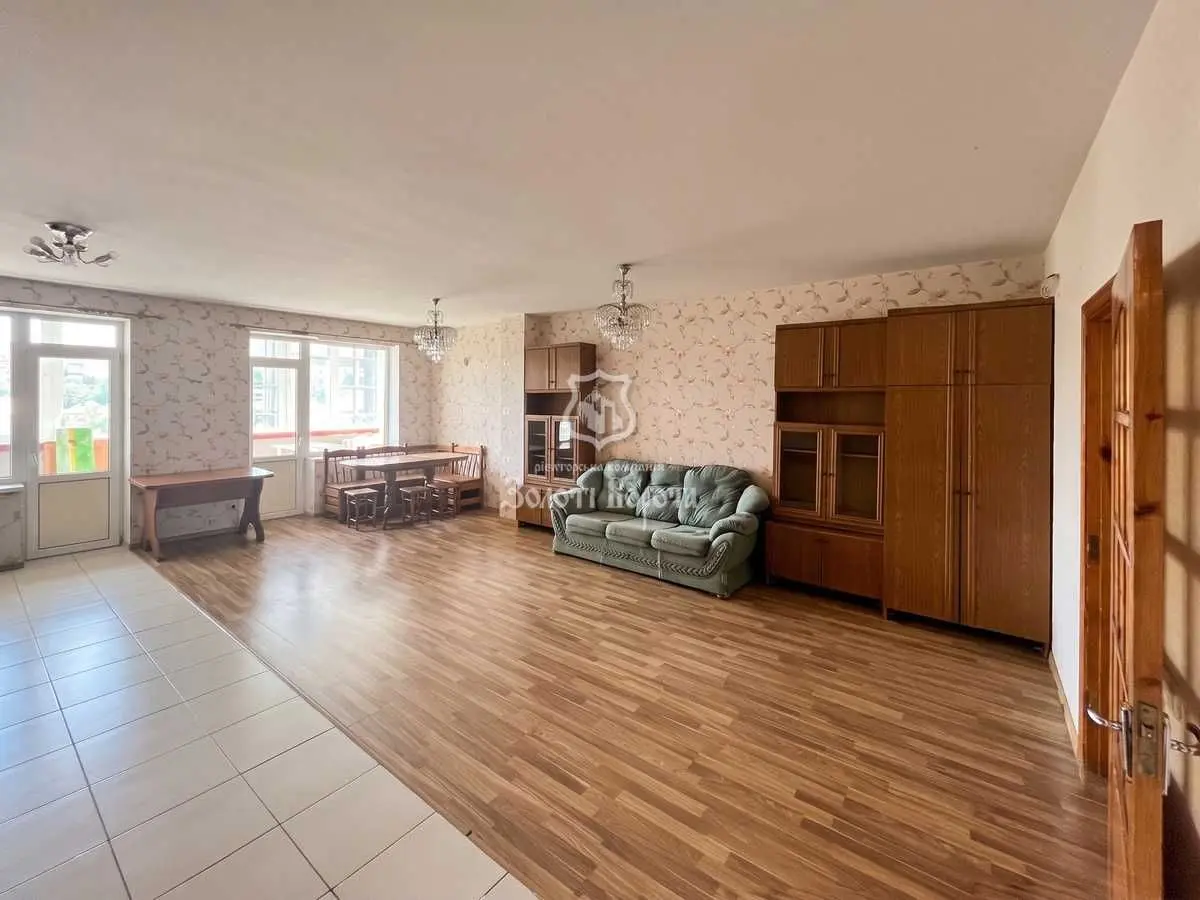 Фото Продаю 2 кімнатну квартиру, 76.1 кв. м, Академічна вул. (Лермонтова)  Обухів, ціна: 59000 USD, код 6367