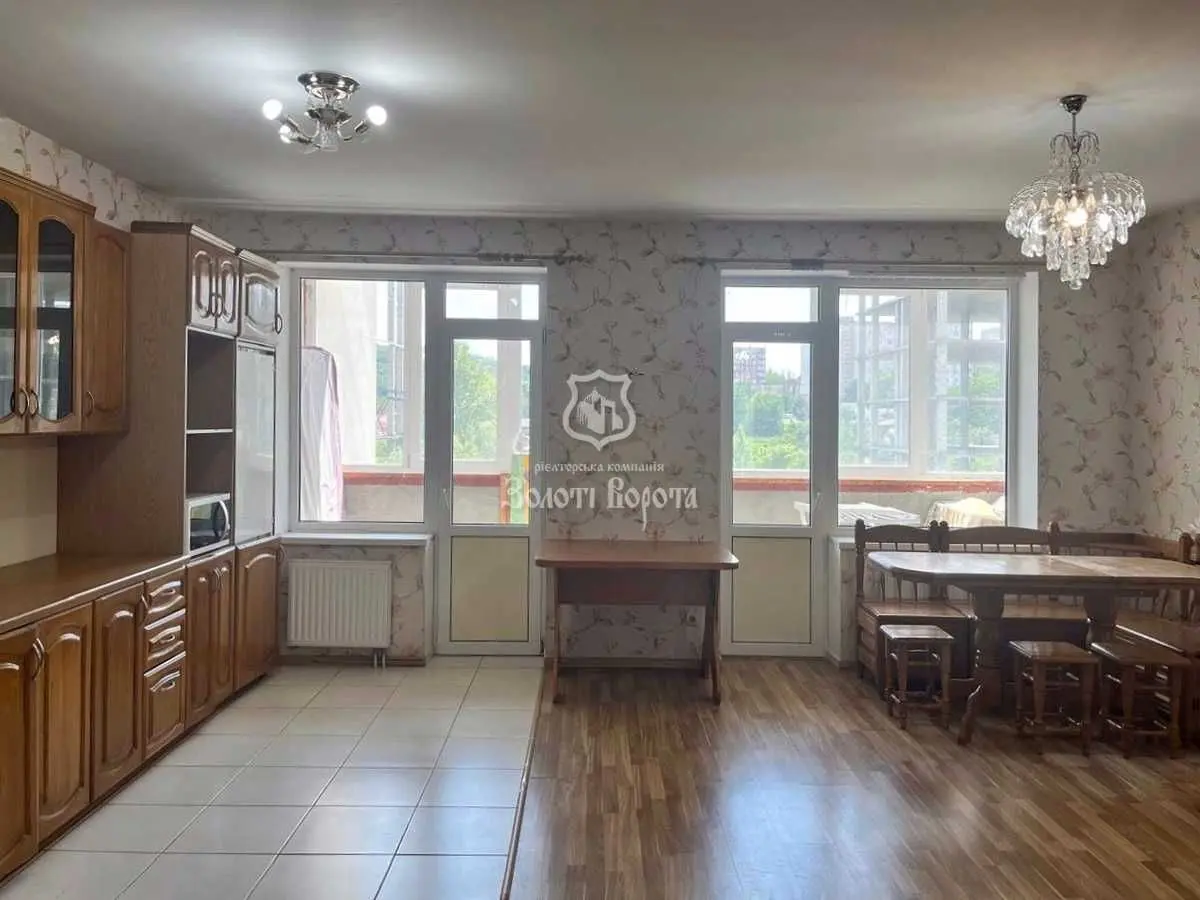 Фото Продаю 2 кімнатну квартиру, 76.1 кв. м, Академічна вул. (Лермонтова)  Обухів, ціна: 59000 USD, код 6367