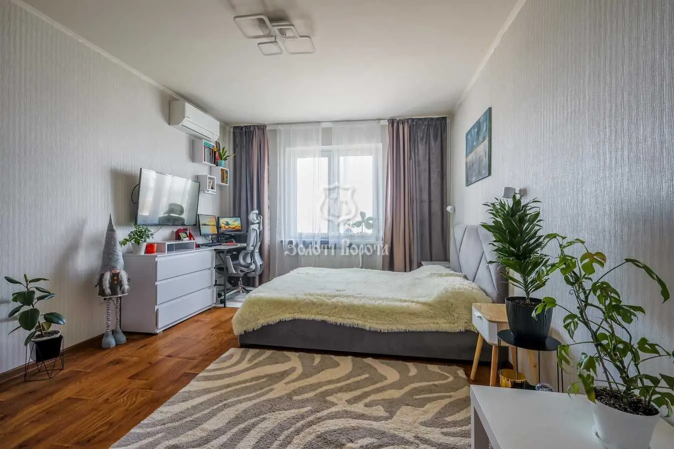Фото Продаю 1 кімнатну квартиру, 48.8 кв. м, Балтійський пров. 5 Київ, ціна: 55000 USD, код 6376