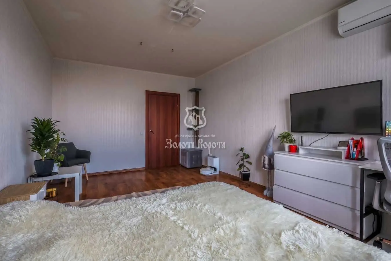 Фото Продаю 1 кімнатну квартиру, 48.8 кв. м, Балтійський пров. 5 Київ, ціна: 55000 USD, код 6376