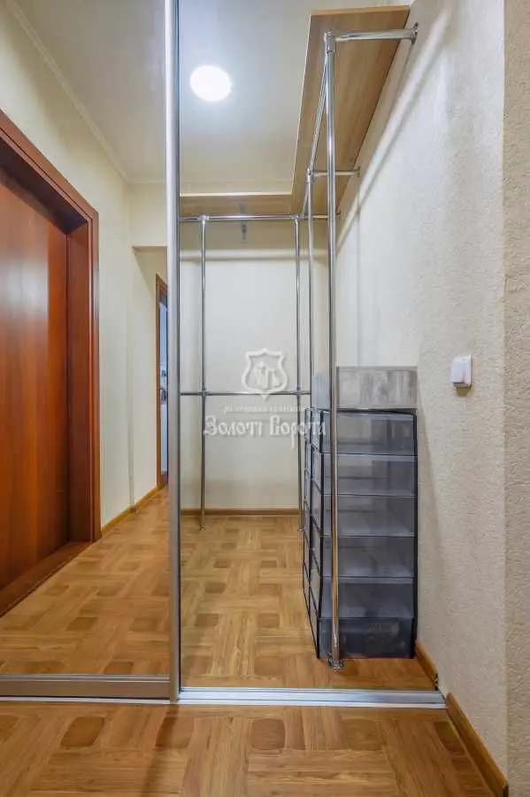 Фото Продаю 1 кімнатну квартиру, 48.8 кв. м, Балтійський пров. 5 Київ, ціна: 55000 USD, код 6376