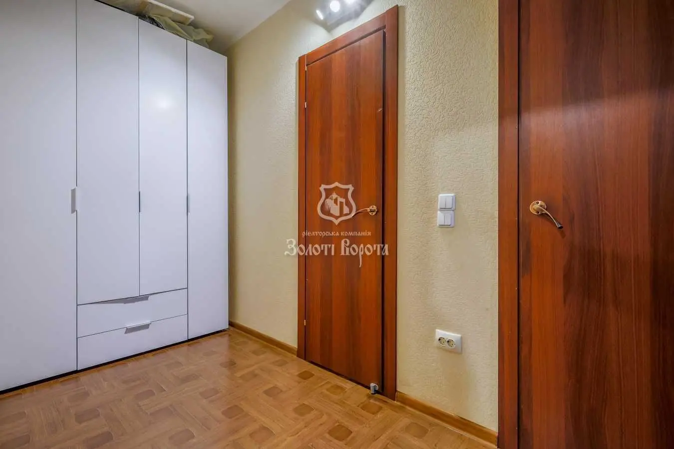 Фото Продаю 1 кімнатну квартиру, 48.8 кв. м, Балтійський пров. 5 Київ, ціна: 55000 USD, код 6376