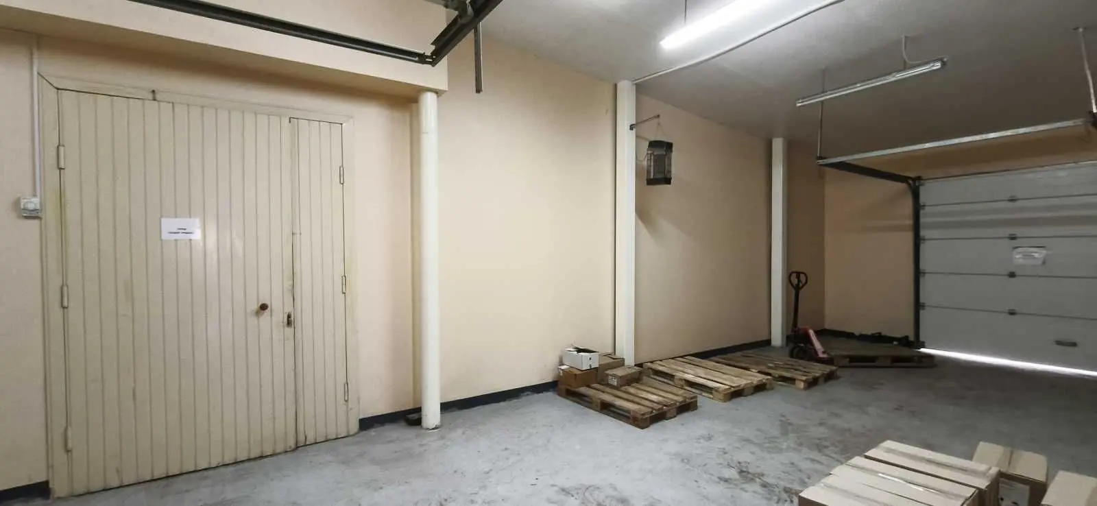 Фото Продаю склад, 1835 кв. м, Василя Довгича вул.  Мотижин, ціна: 720000 USD, код 6382