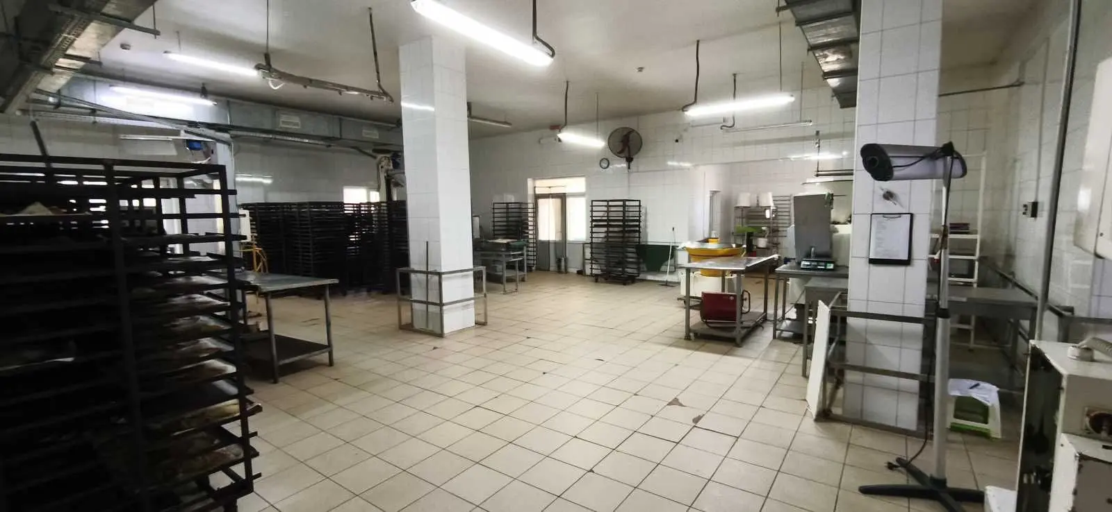 Фото Продаю склад, 1835 кв. м, Василя Довгича вул.  Мотижин, ціна: 720000 USD, код 6382